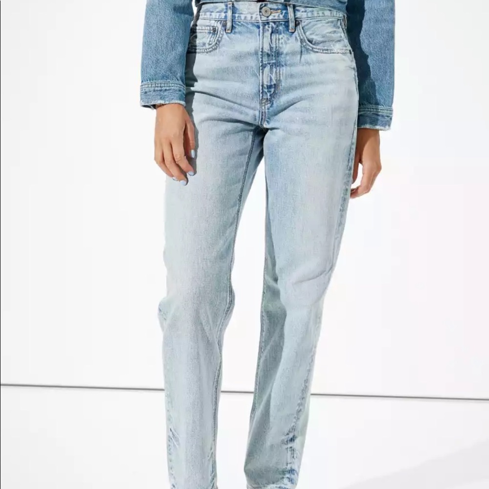 Light wash mom jeans - Picture 1 of 9
